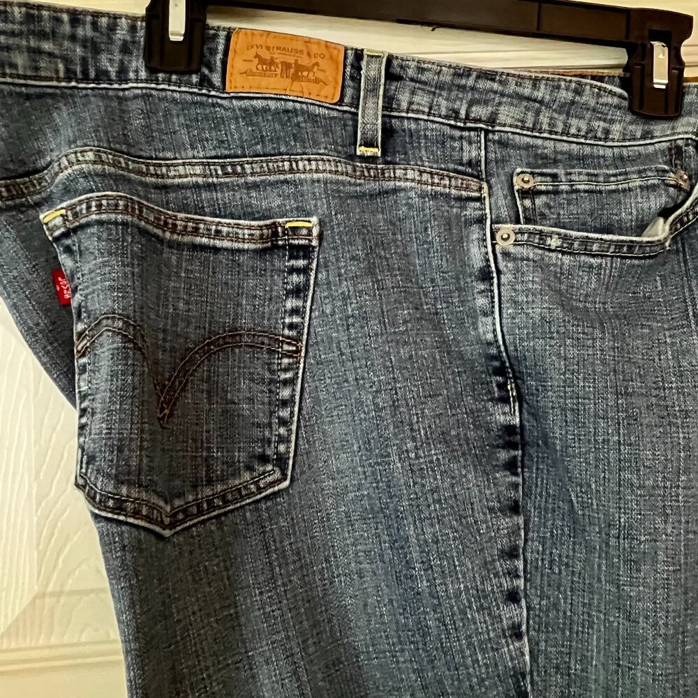 💥💥 Levi’s 580 Bootcut Jeans 💥💥